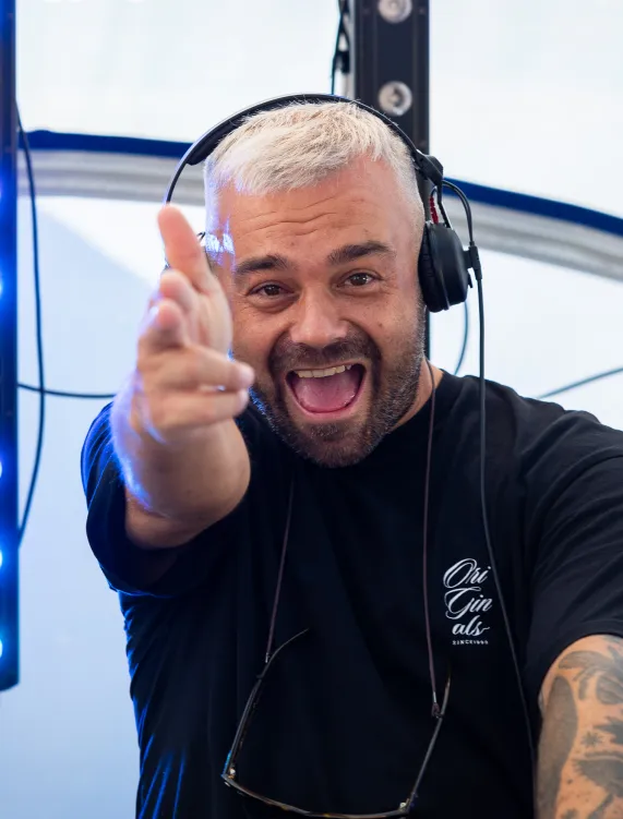 Winston 'The Village' 01